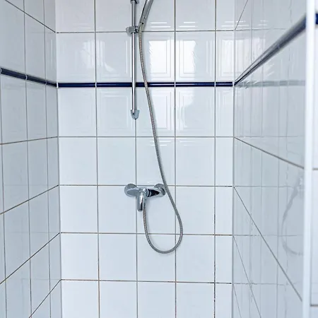 Haus Silko - In Lage - 3 Min Zum Direkt Am Kurpark Appartamento Rostock