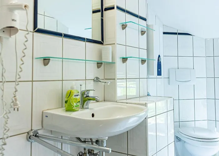 Haus Silko - In Lage - 3 Min Zum Direkt Am Kurpark * ロストック